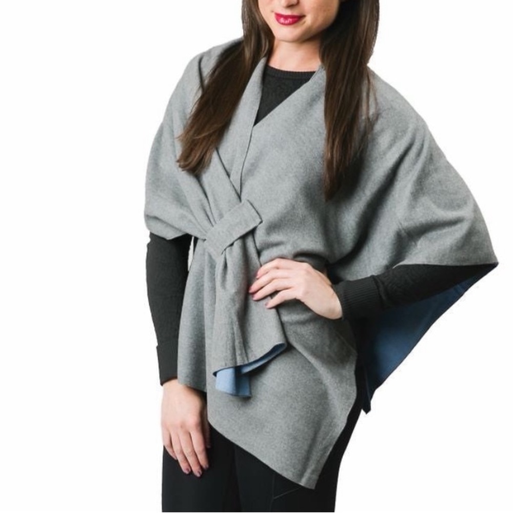 NWT Two-Tone Keyhole Shoulder Wrap scarf soft